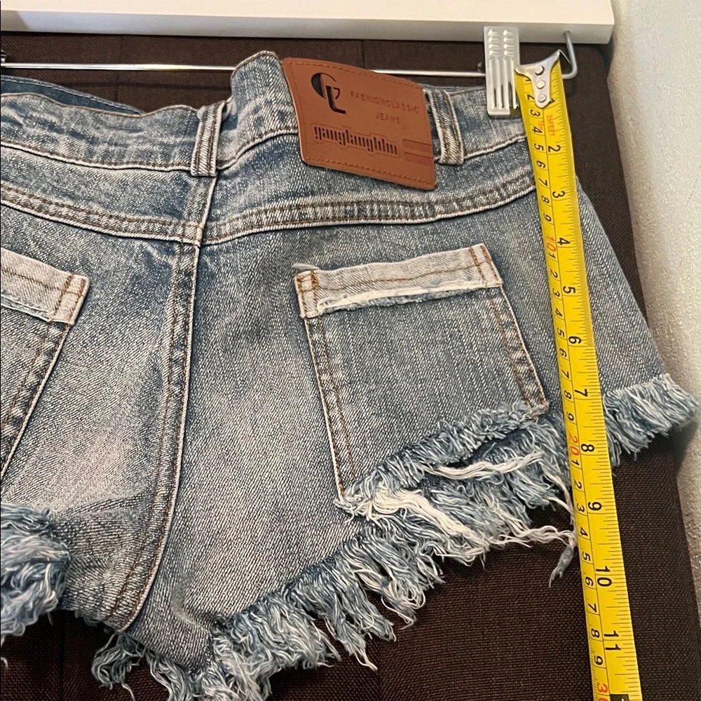 #1263**Blue Frayed Denim Shorts - Picture 4 of 5